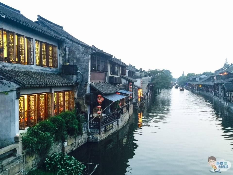 后宫佳丽|身骑白马的美女,遇到了属于自己的王子?